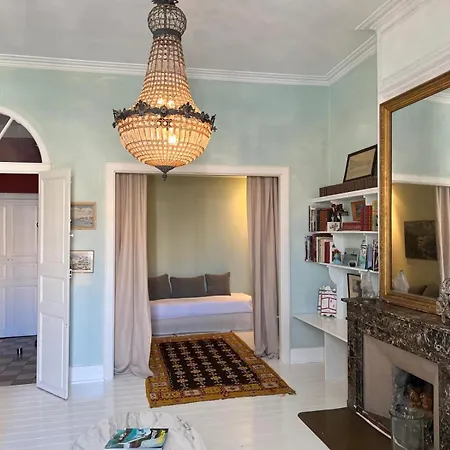 Maison De Charme à Appartement *