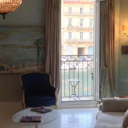 Maison De Charme à Appartement