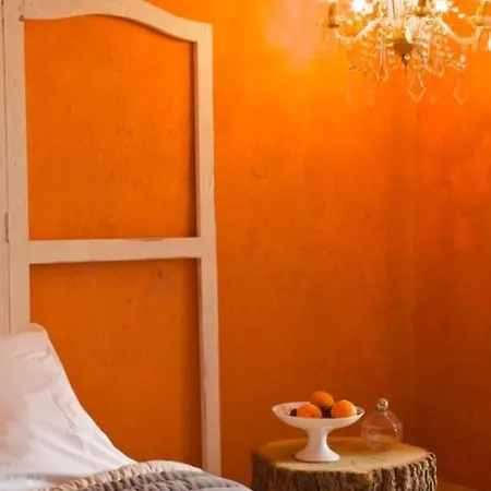 Maison De Charme à *